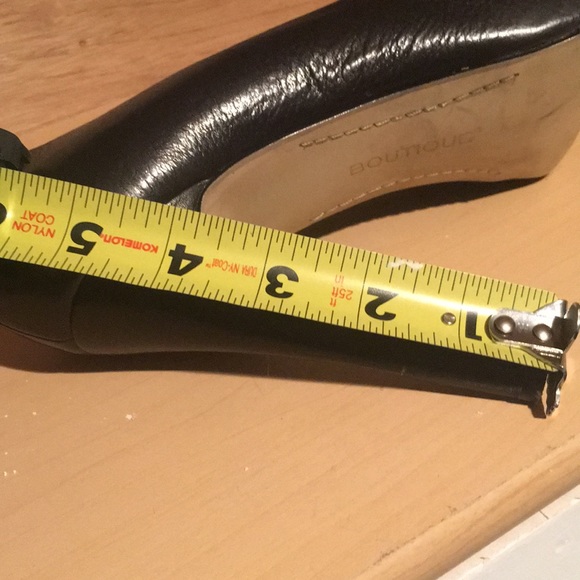 Black platform pump from Boutique 9 - Picture 8 of 8